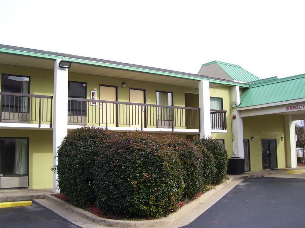 Quality Inn Commerce At I-85 Bagian luar foto