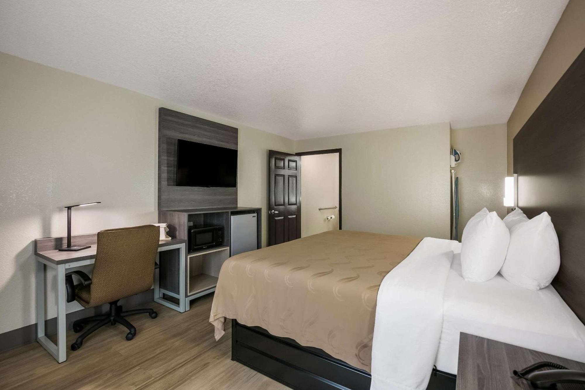 Quality Inn Commerce At I-85 Bagian luar foto