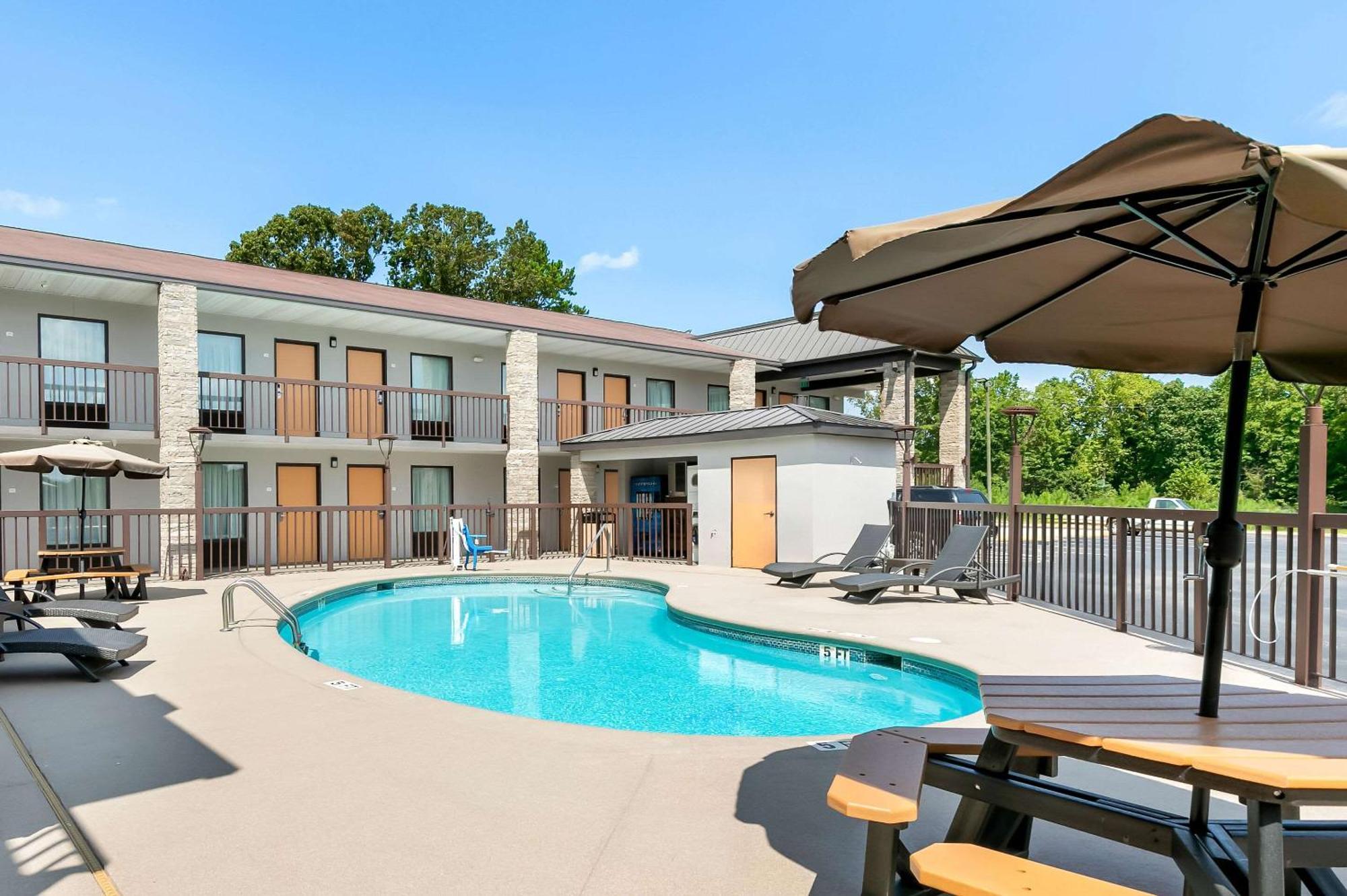 Quality Inn Commerce At I-85 Bagian luar foto