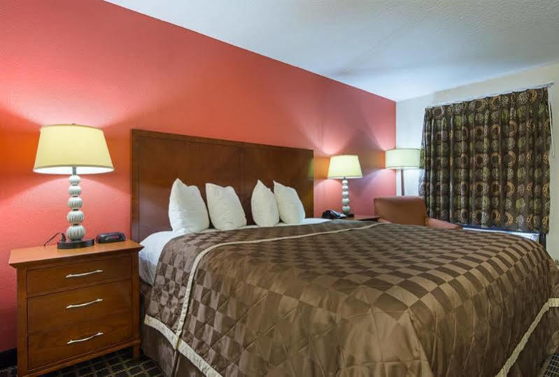 Quality Inn Commerce At I-85 Bagian luar foto
